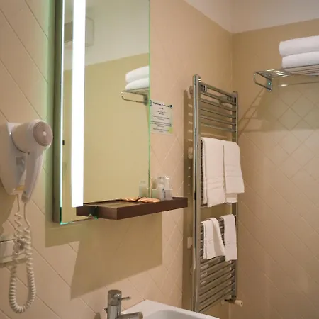 Lido Hotel 3*