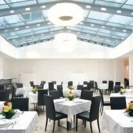 Lido Hotel 3*