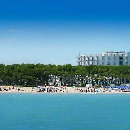 Lido Hotel 3*